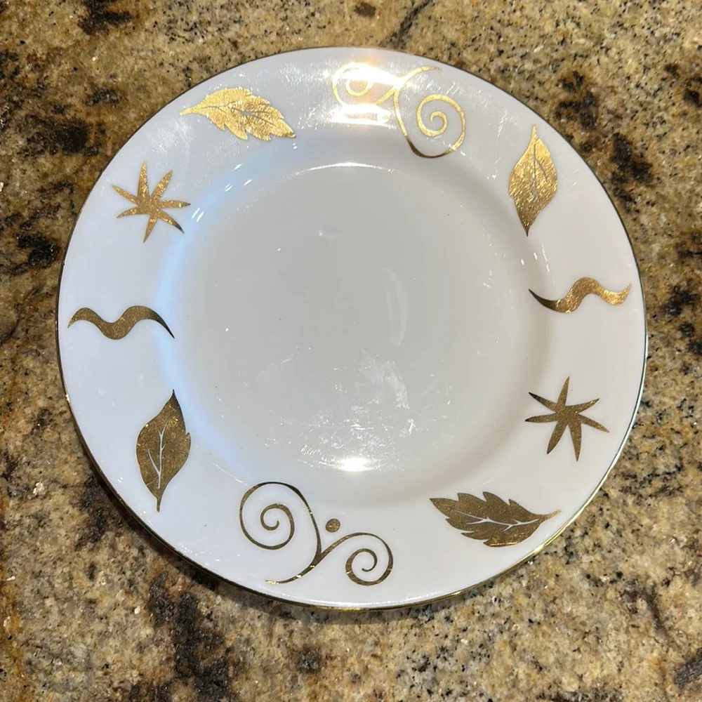 Pier 1 set of 3 plates